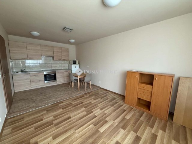 Kiadó téglalakás, albérlet, Kecskeméten 180 E Ft / hó