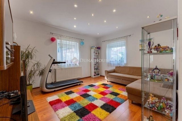 Eladó ikerház, Budapesten, XIX. kerületben 124.9 M Ft, 4 szobás