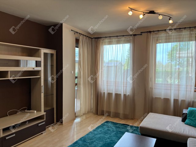 Eladó téglalakás, Győrött 69.9 M Ft, 2 szobás