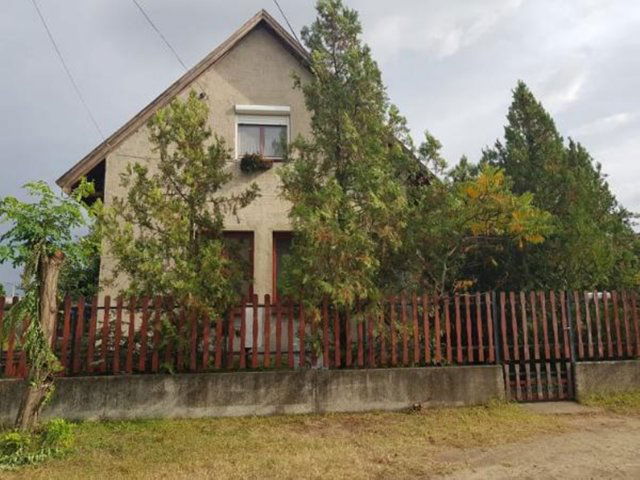 Eladó családi ház, Nagykátán 35 M Ft, 3 szobás