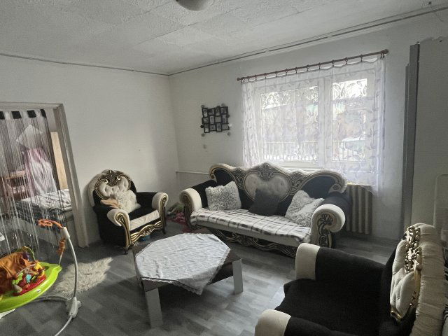 Eladó családi ház, Sarkadon 13.5 M Ft, 2 szobás