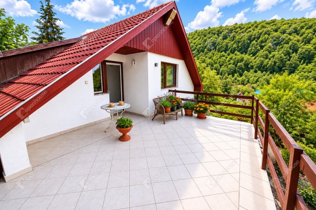 Eladó családi ház, Miskolcon 66.9 M Ft, 5 szobás