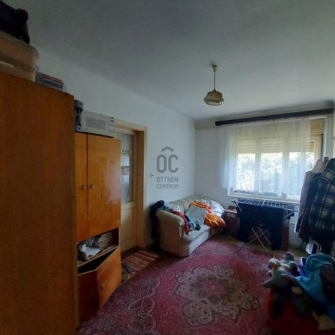 Eladó családi ház, Szigetszentmiklóson 66.99 M Ft, 4 szobás