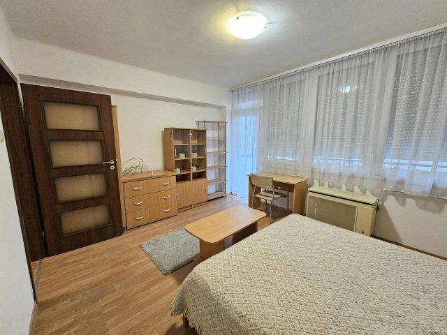 Kiadó téglalakás, albérlet, Debrecenben 250 E Ft / hó, 3 szobás