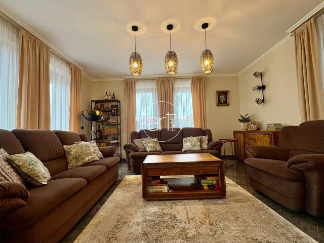 Eladó családi ház, Mórahalmon 134.9 M Ft, 4 szobás