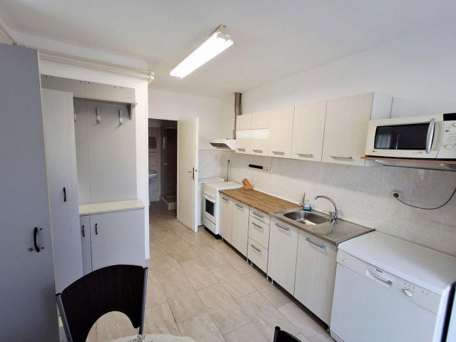 Kiadó téglalakás, albérlet, Tatabányán 140 E Ft / hó