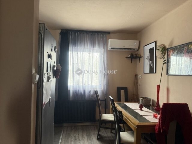 Eladó családi ház, Gyömrőn 99 M Ft, 3 szobás