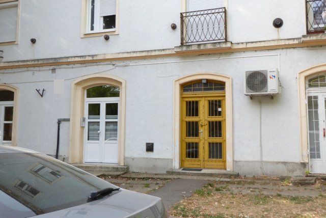 Eladó üzlethelyiség, Komlón 22.9 M Ft / költözzbe.hu