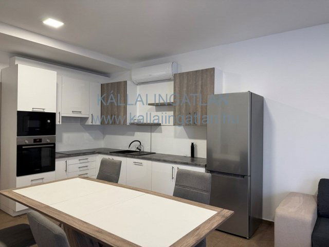 Kiadó ikerház, albérlet, Nyíregyházán 400 E Ft / hó, 4 szobás