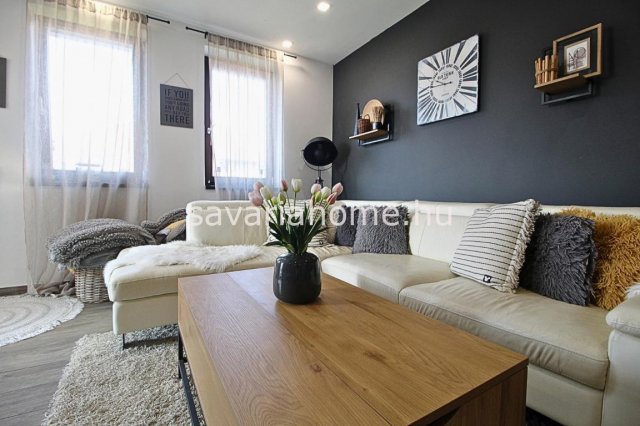 Eladó családi ház, Nárain 129.9 M Ft, 4 szobás