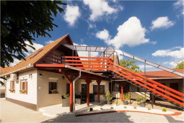 Eladó hotel, Bogácson 82.5 M Ft, 6 szobás / költözzbe.hu