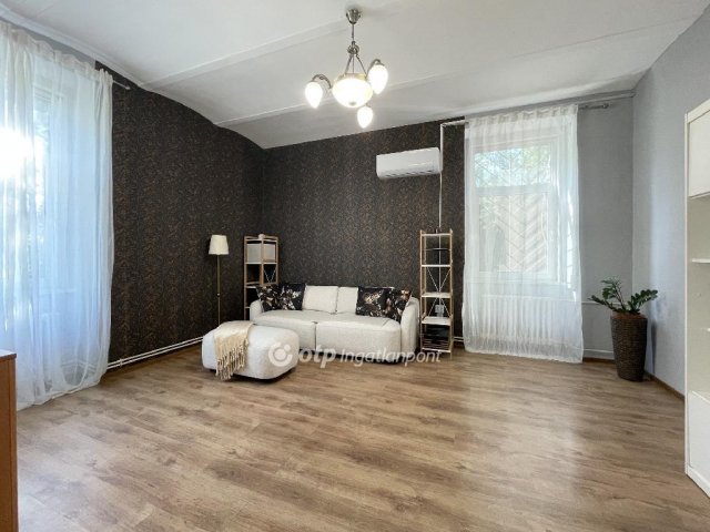 Eladó téglalakás, Budapesten, X. kerületben 64.9 M Ft, 2 szobás