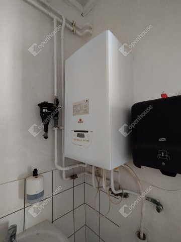 Eladó családi ház, Győrött 64.9 M Ft, 3 szobás