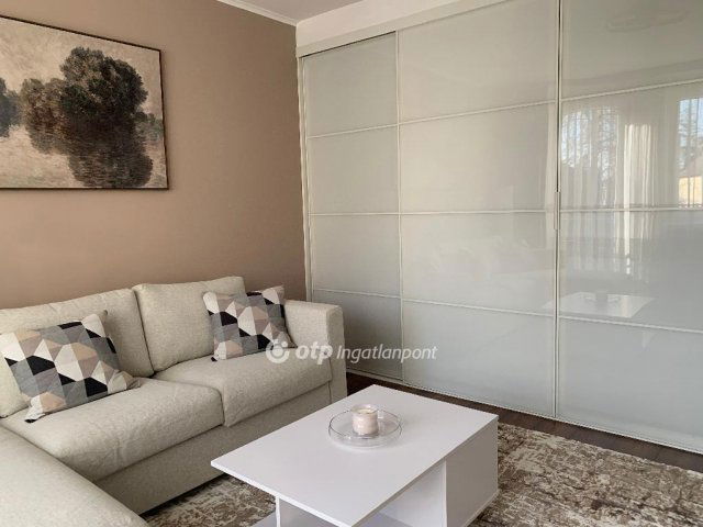 Kiadó téglalakás, albérlet, Nyíregyházán 220 E Ft / hó