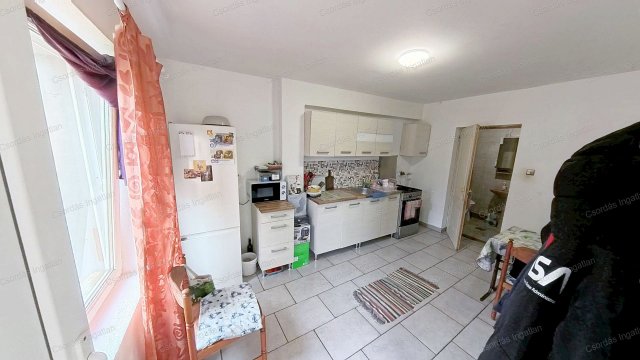 Eladó családi ház, Hajmáskéren 18 M Ft, 2 szobás