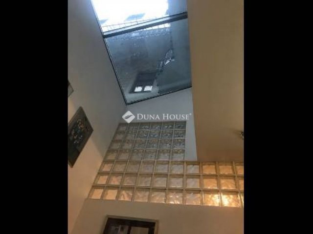 Eladó iroda, Budapesten, V. kerületben 124.9 M Ft, 5 szobás