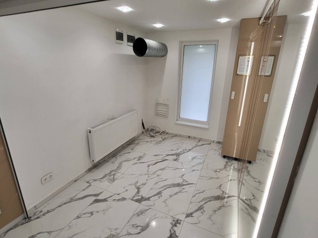 Eladó üzlethelyiség, Mátészalkán 30 M Ft
