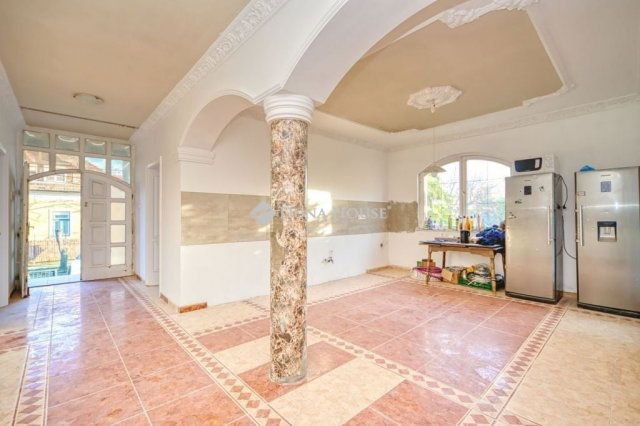 Eladó téglalakás, Budapesten, XVIII. kerületben 100 M Ft