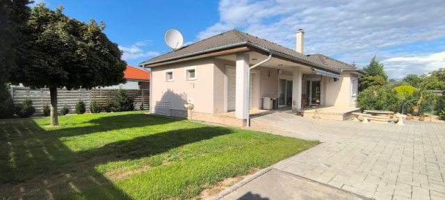 Eladó családi ház, Dunavarsányban 149.9 M Ft, 5 szobás