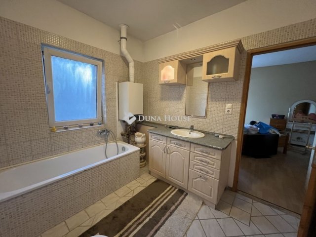 Eladó ikerház, Érden 120 M Ft, 5 szobás / költözzbe.hu