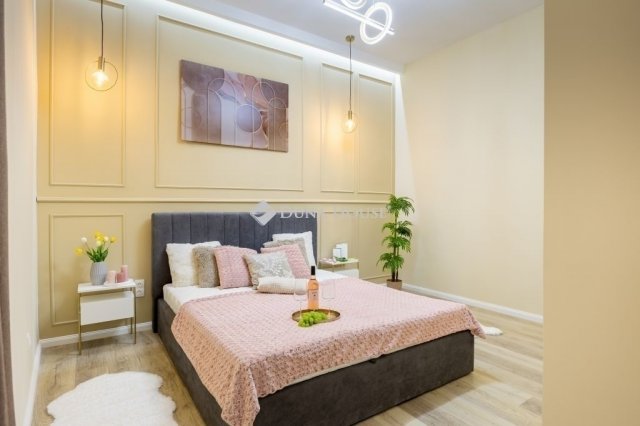 Eladó téglalakás, Budapesten, VII. kerületben 74.9 M Ft