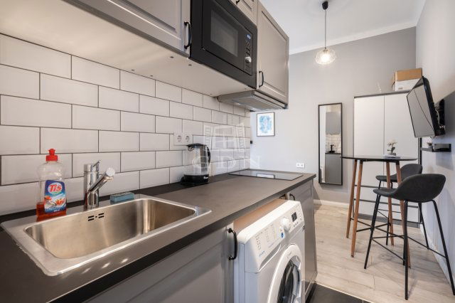 Eladó téglalakás, Budapesten, VII. kerületben 71.78 M Ft