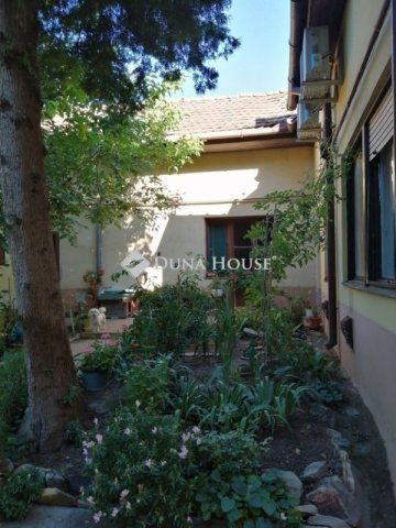 Eladó családi ház, Kecskeméten 149 M Ft, 7 szobás