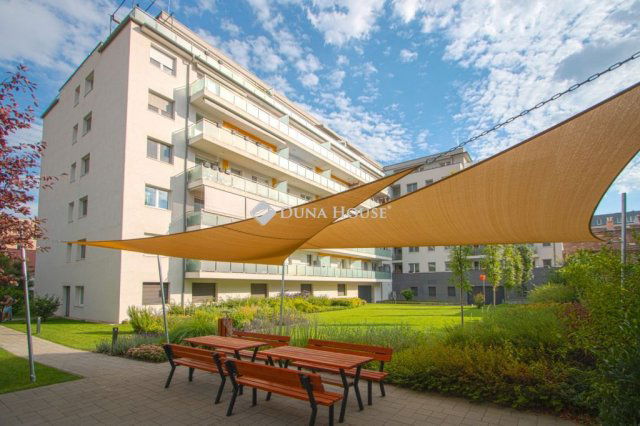 Eladó téglalakás, XIII. kerületben, Országbíró utcában