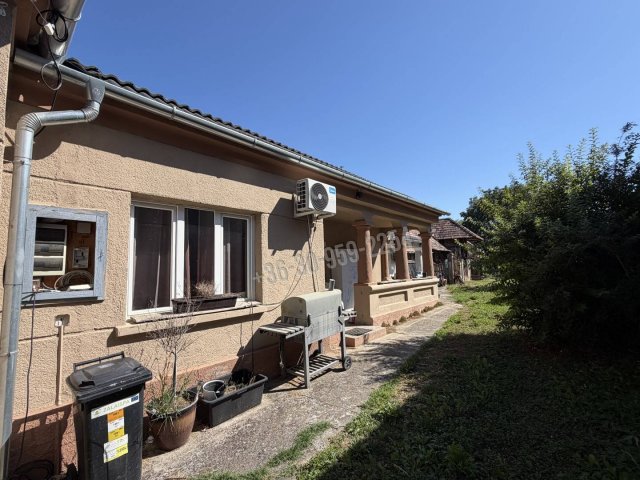 Eladó családi ház, Zalakaroson 93 M Ft, 6 szobás