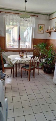 Eladó családi ház, Budapesten, II. kerületben 180 M Ft, 3 szobás