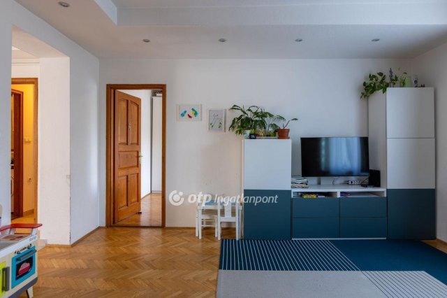 Eladó téglalakás, Budapesten, I. kerületben 135 M Ft, 3+1 szobás