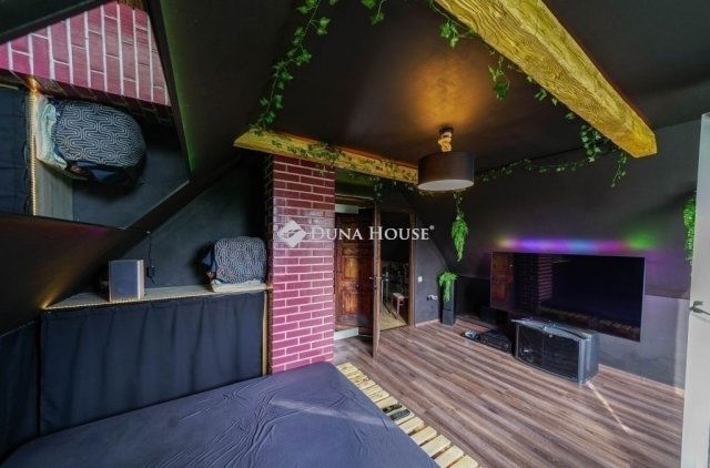 Eladó családi ház, Vecsésen 99 M Ft, 4 szobás