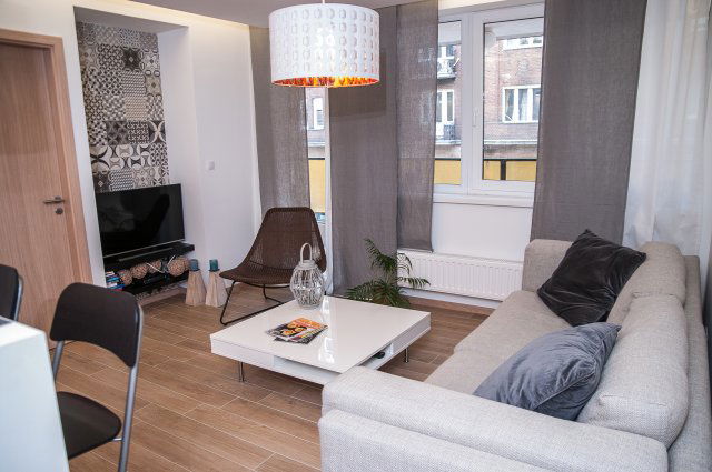 Kiadó téglalakás, albérlet, VII. kerületben, Madách Imre téren