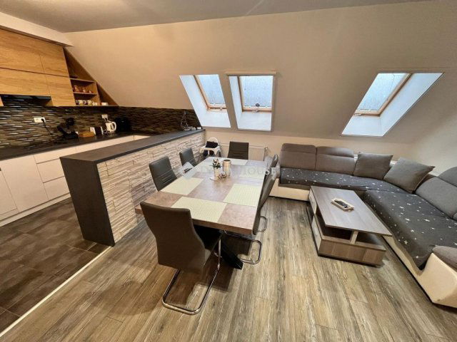 Kiadó téglalakás, albérlet, Budapesten, XV. kerületben