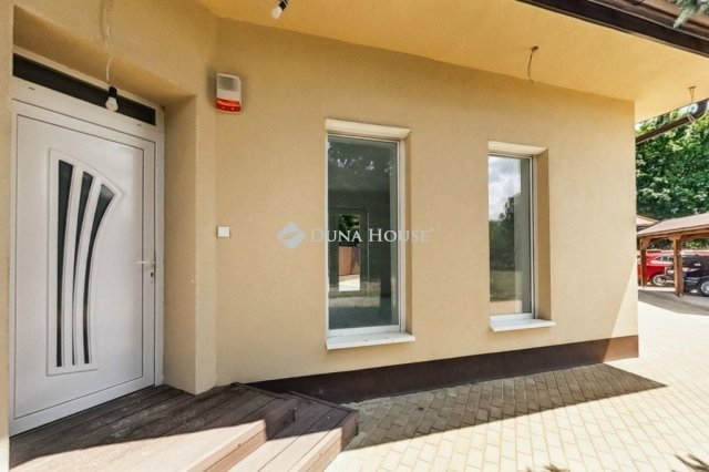 Eladó ikerház, Kecskeméten 89 M Ft, 4 szobás
