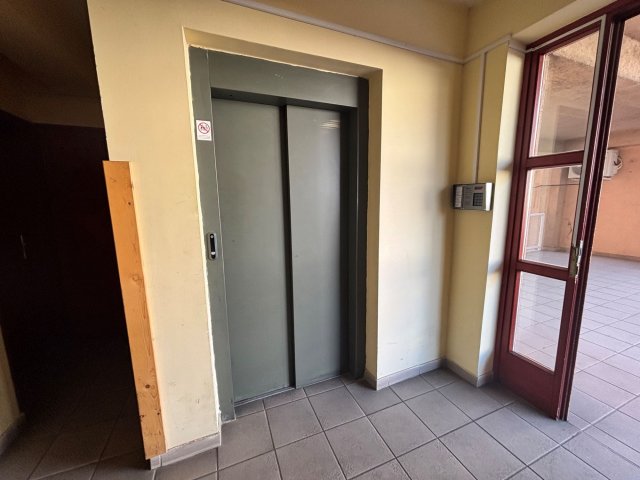 Kiadó téglalakás, albérlet, Békéscsabán 200 E Ft / hó