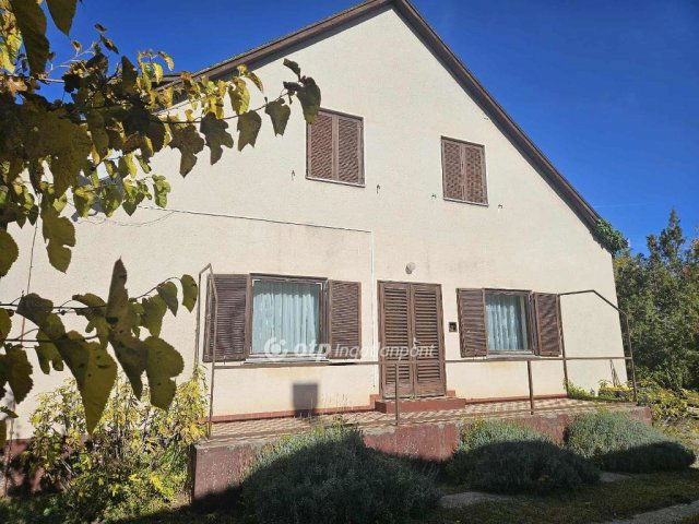 Eladó családi ház, Tiszajenőn 35.5 M Ft, 3 szobás