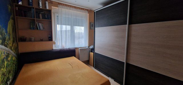 Eladó panellakás, Székesfehérvárott 52.9 M Ft, 1+2 szobás