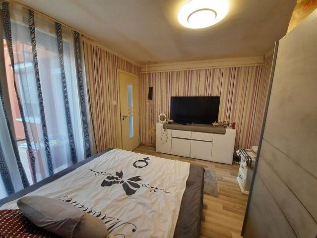 Eladó téglalakás, Budapesten, IV. kerületben, Báthory utcában