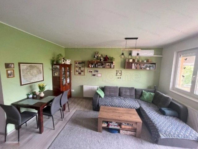 Eladó téglalakás, Hévízen 49 M Ft, 3 szobás