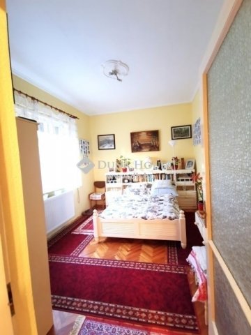 Eladó családi ház, Telkin 125 M Ft, 4 szobás