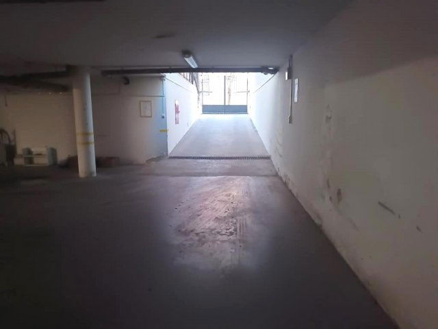 Eladó garázs, Kaposváron, József Attila utcában 4.5 M Ft