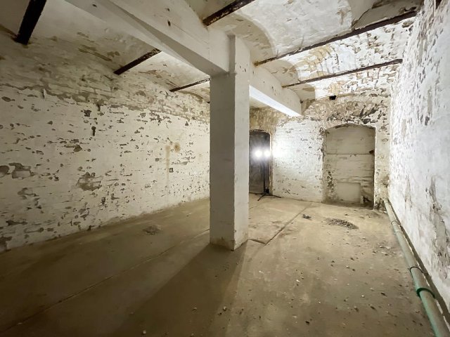 Eladó üzlethelyiség, Budapesten, VIII. kerületben 23 M Ft