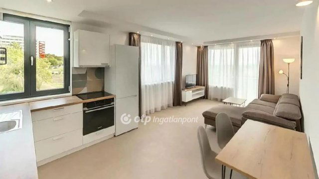 Eladó téglalakás, Pécsett 69.93 M Ft, 2 szobás