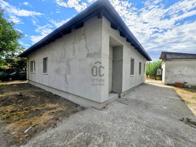 Eladó családi ház, Szigethalmon 119.9 M Ft, 4 szobás