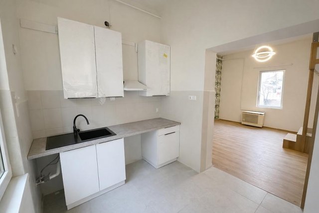 Eladó téglalakás, Budapesten, IV. kerületben, Tomori utcában