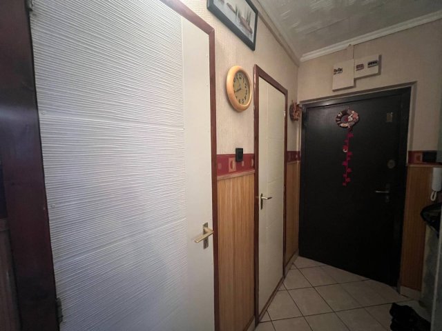 Eladó panellakás, Tatabányán, Gábor Áron utcában 48.9 M Ft