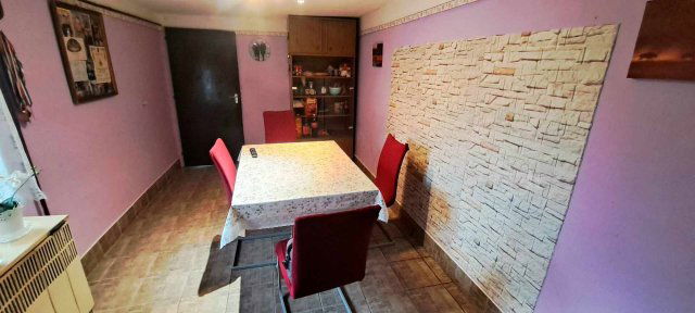 Eladó családi ház, Pilisen 54 M Ft, 4 szobás