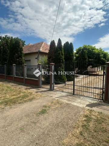 Eladó családi ház, Szentmártonkátán 32.9 M Ft, 2 szobás