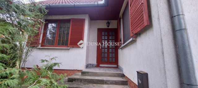 Eladó családi ház, Hőgyészen, Rózsa utcában 35.5 M Ft